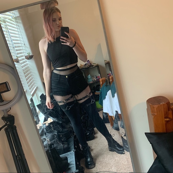 Meet your Posher, Taylor - Picture 2 of 2